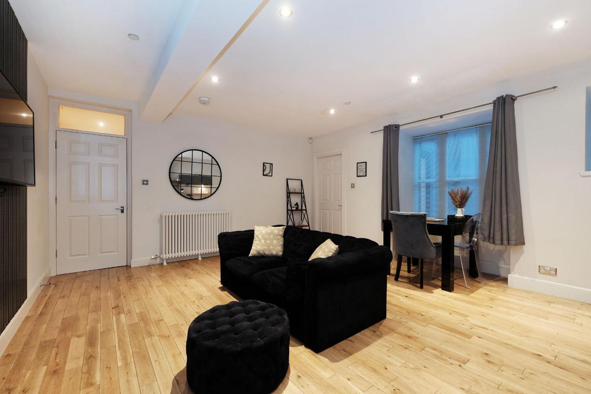One Of A Kind Historic 3 Bedroom Apartment Aberdeen Exterior foto